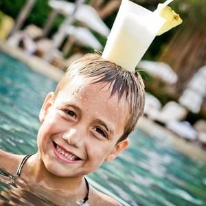 Meet your Posher, Lorie